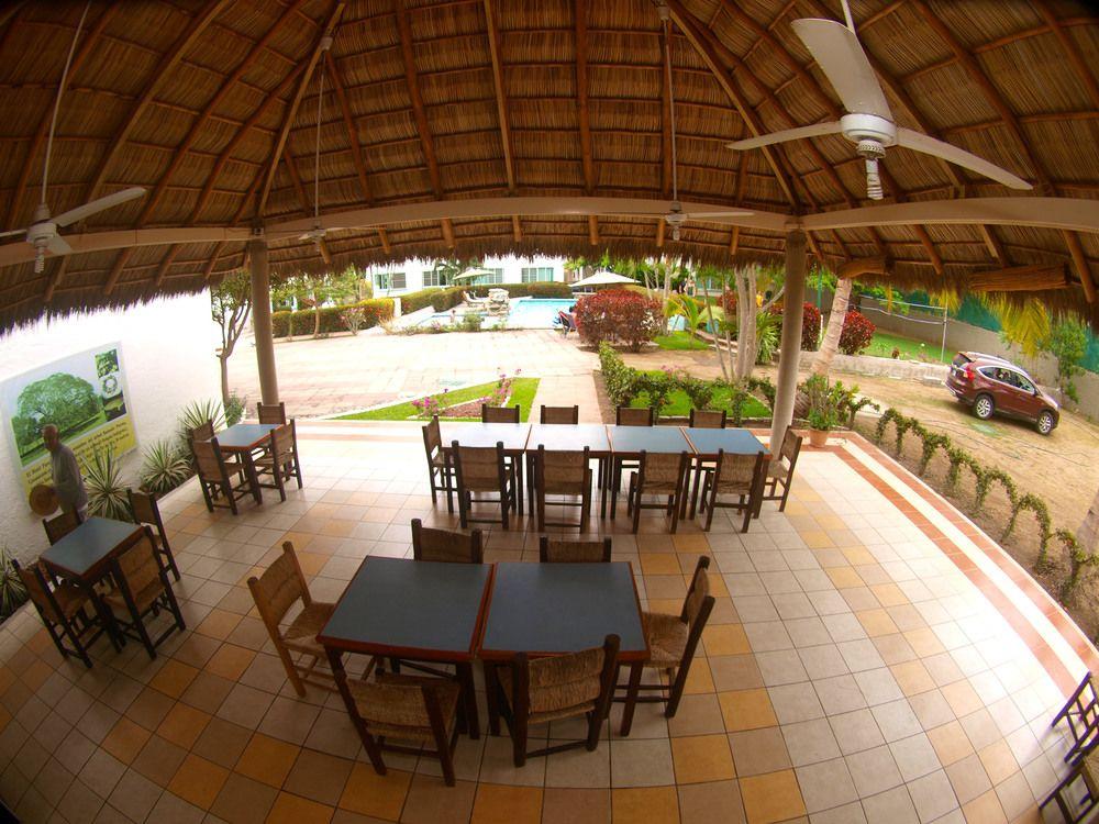 Hotel Parotas Manzanillo Exterior photo